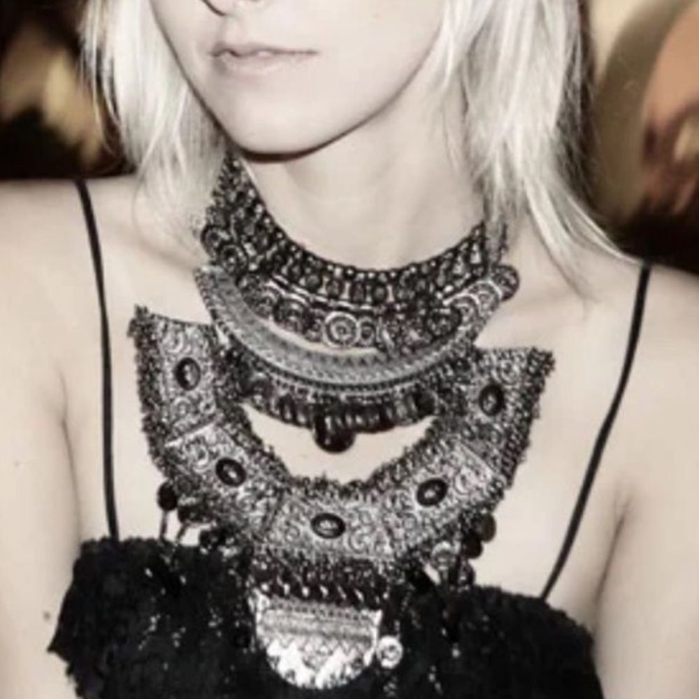 Goldbarr Abu Dhabi Large Necklace Metallic Grey Medallion Statement Bold